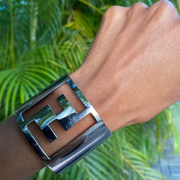 ❌ SOLD ON EBAY Fendi Logo Zucca Cuff - Picture 6 of 8